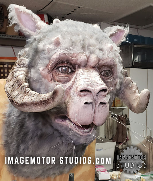 Life size Tauntaun head prop replica Jabba Throne Room Version
