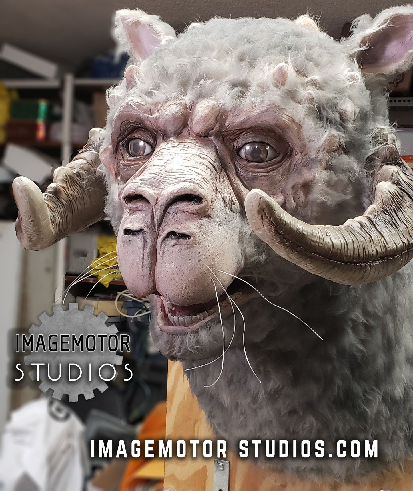 Life size Tauntaun head prop replica Jabba Throne Room Version
