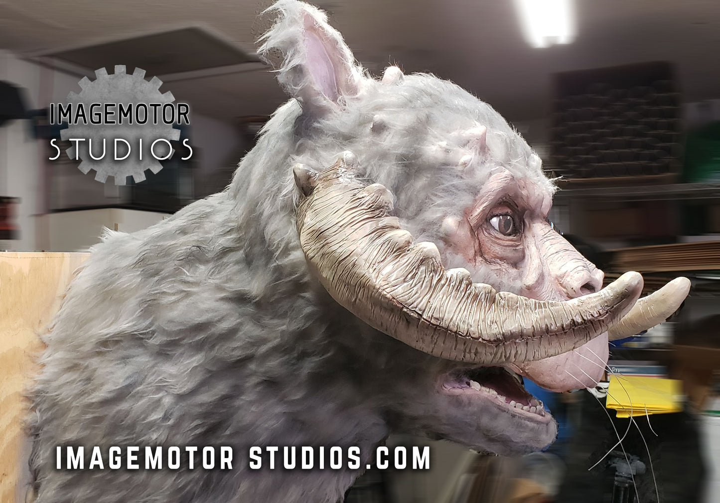 Life size Tauntaun head prop replica Jabba Throne Room Version